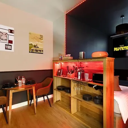 Cinema Center Free Carpark Onyx Apartment